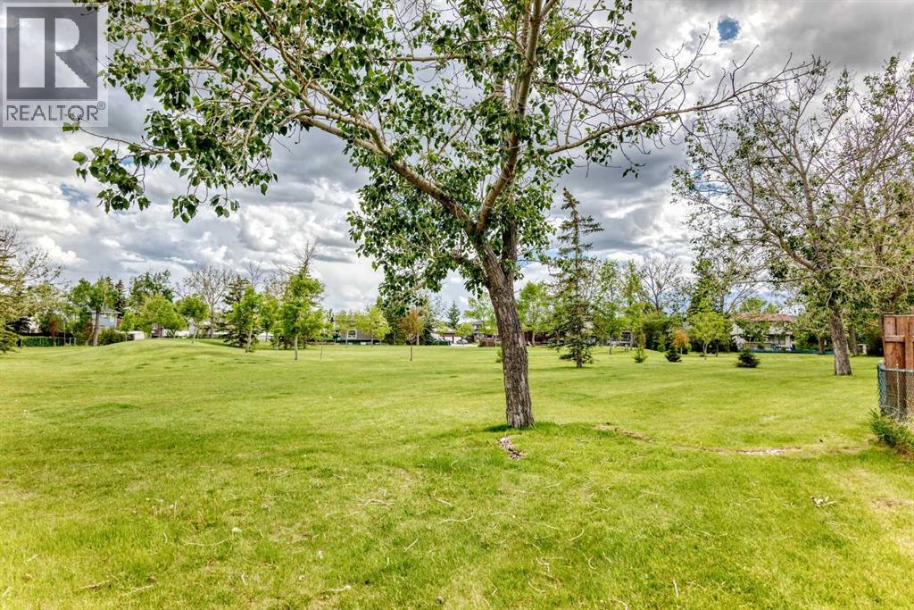 88 Castlefall Way NE - 48