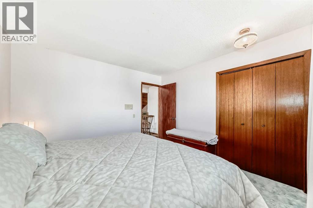 88 Castlefall Way NE - 38