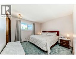 88 Castlefall Way NE - photo 37