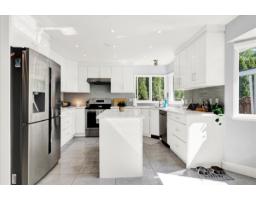 1953 158a Street, Surrey, BC V4A8G9 Photo 7