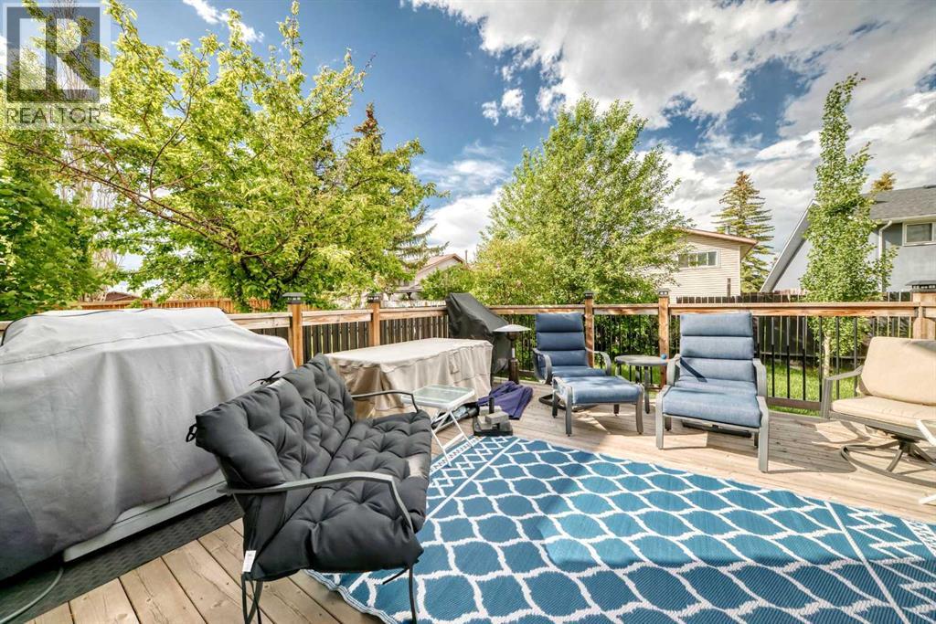 88 Castlefall Way NE - 18