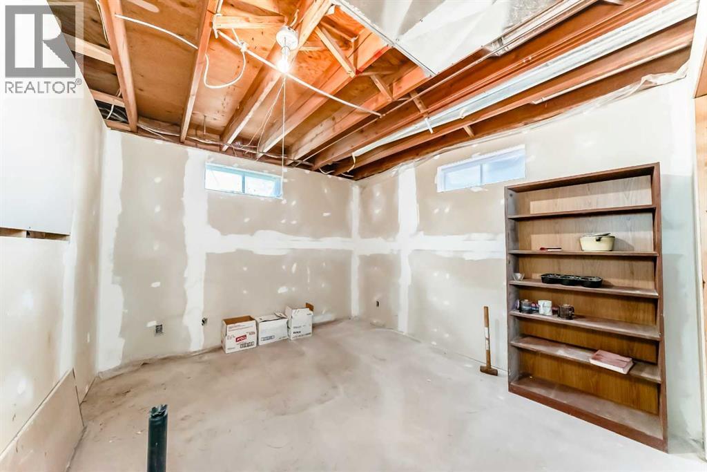 88 Castlefall Way NE - 42