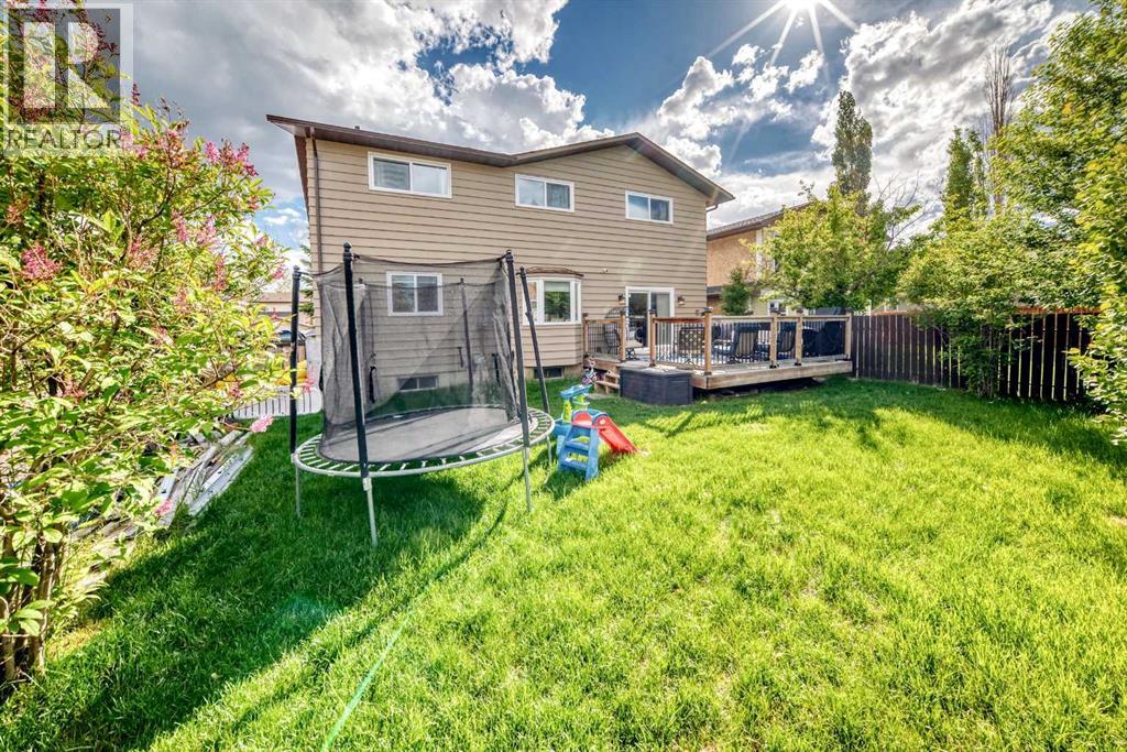 88 Castlefall Way NE - 47