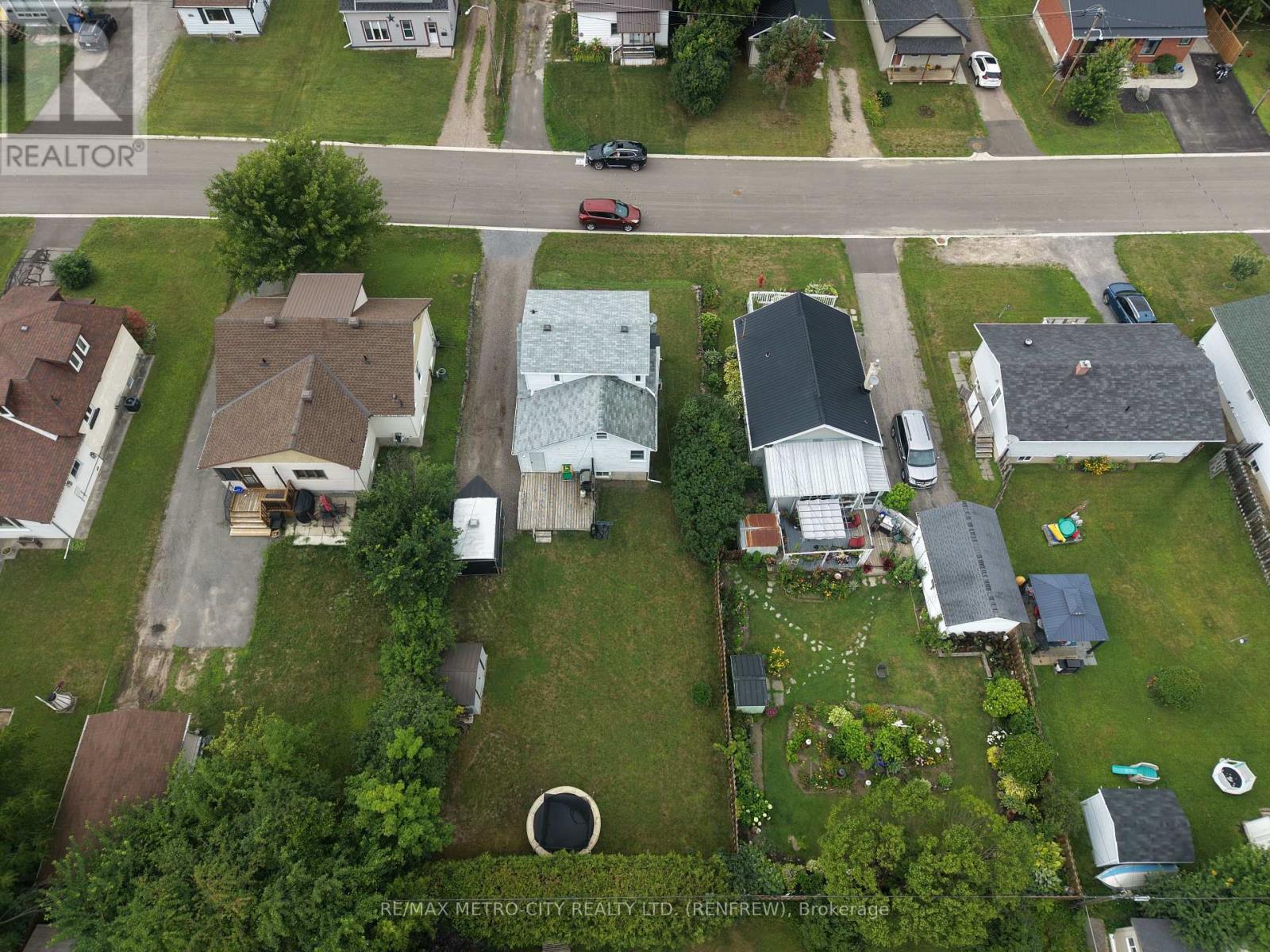 325 JOFFRE AVENUE - 27