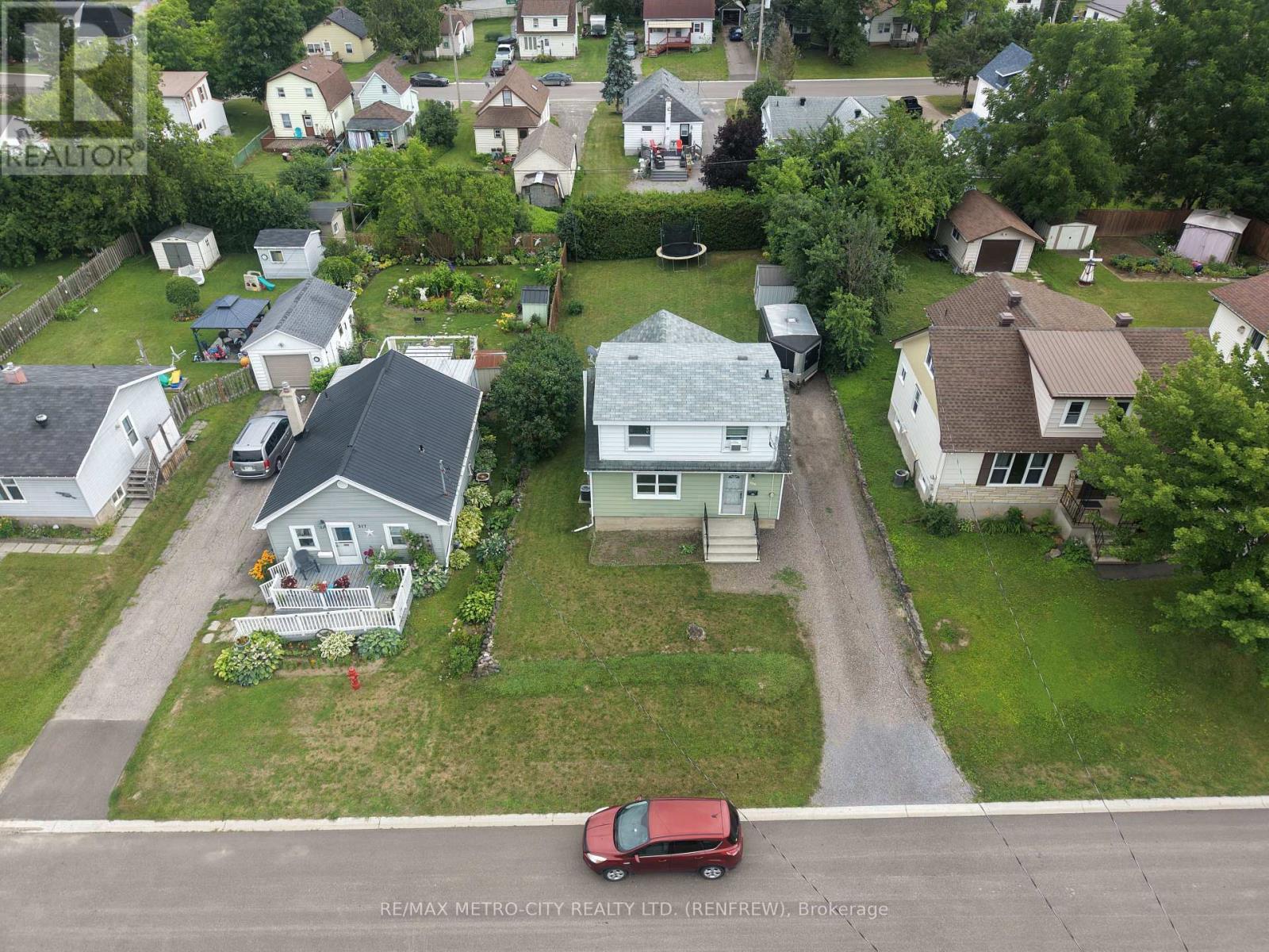 325 JOFFRE AVENUE - 4