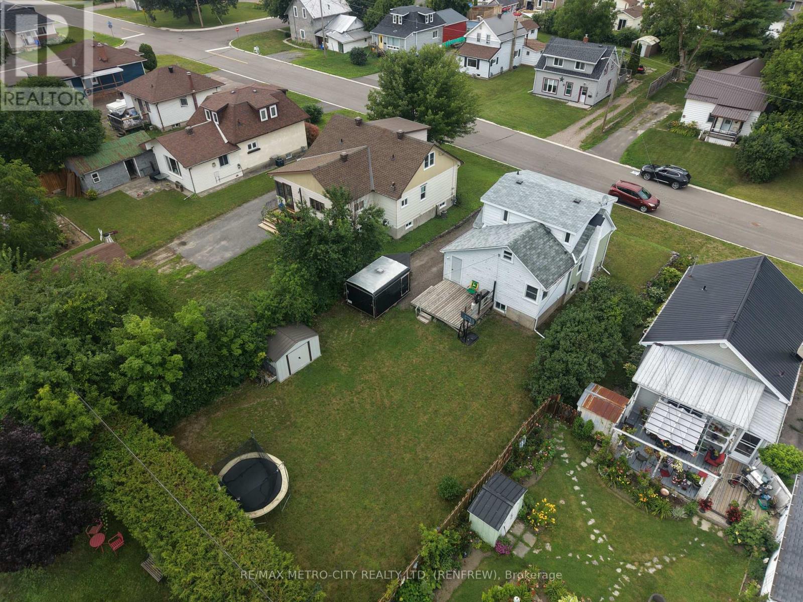 325 JOFFRE AVENUE - 28