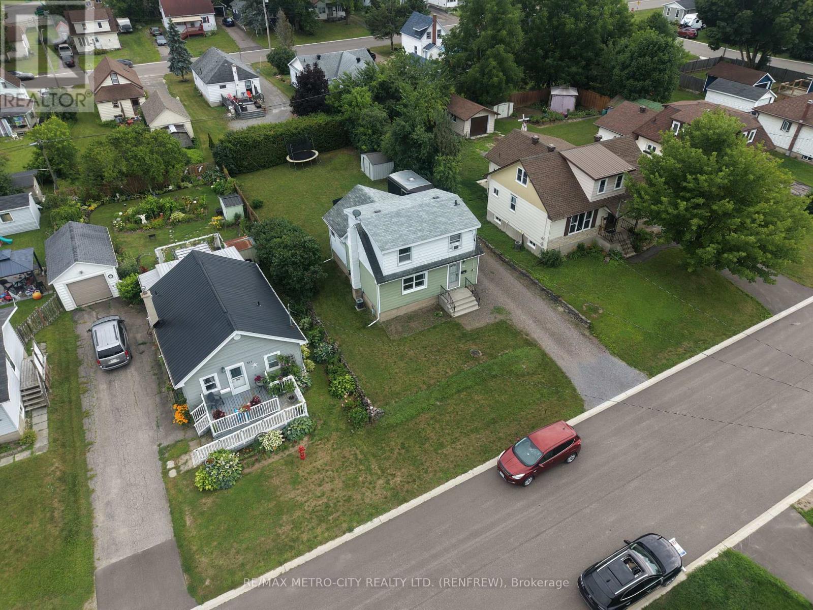 325 JOFFRE AVENUE - 3