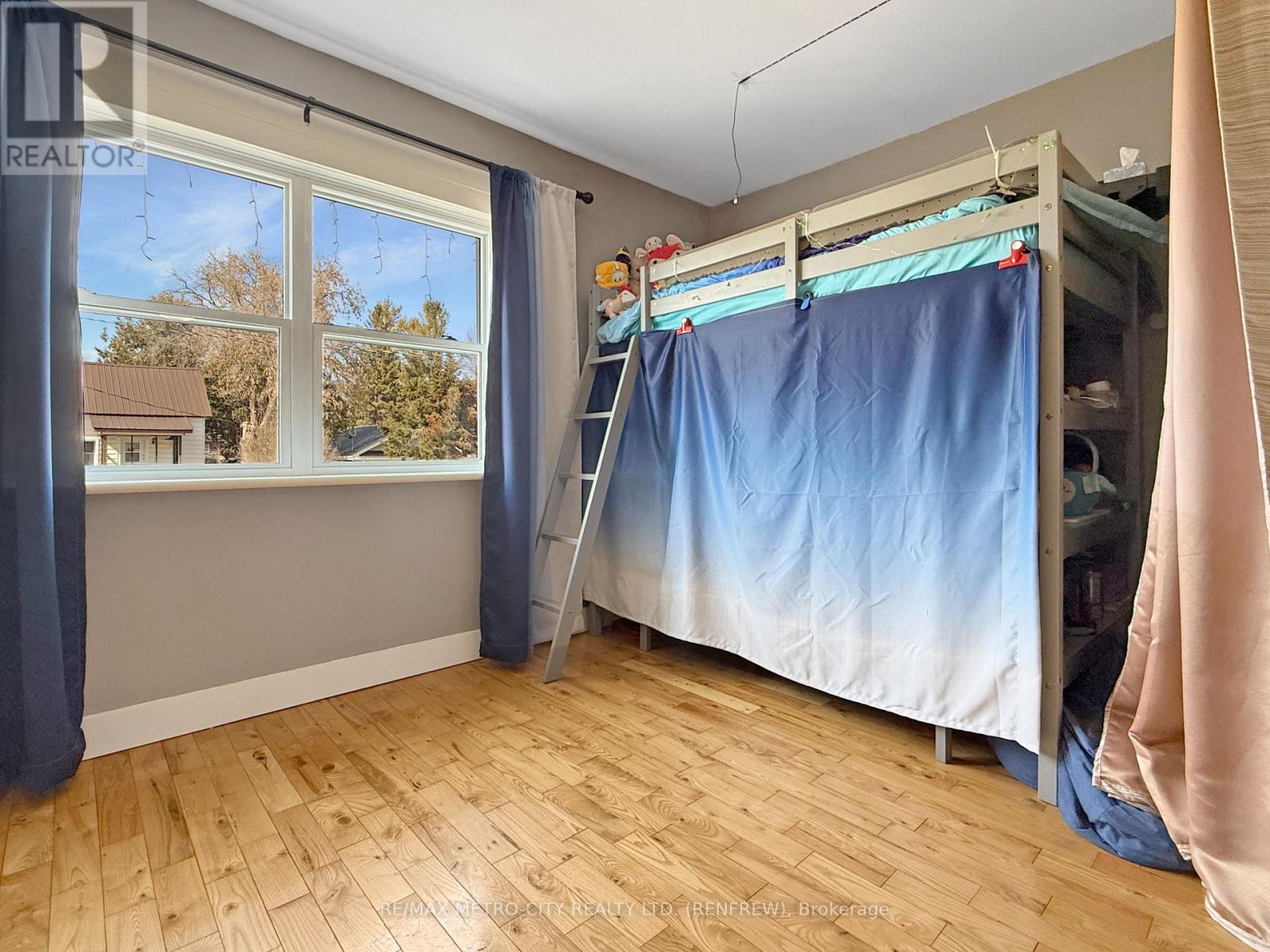 325 JOFFRE AVENUE - 7