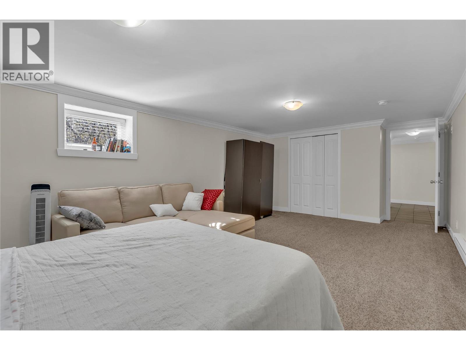 9820 RIPPEN Avenue - 33