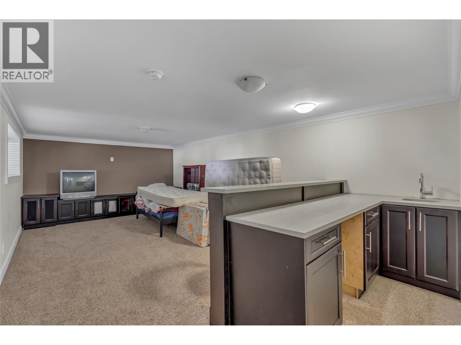 9820 RIPPEN Avenue - 38