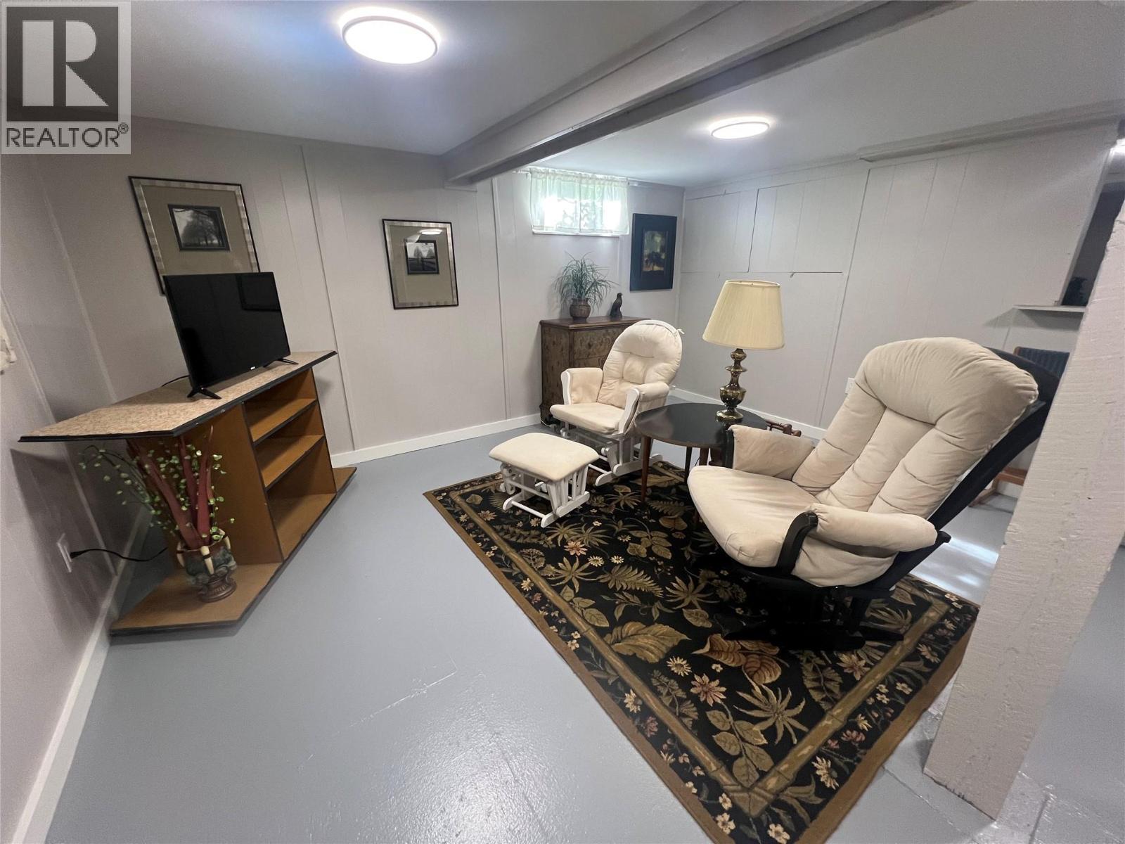 320 Okanagan Avenue SE - 21