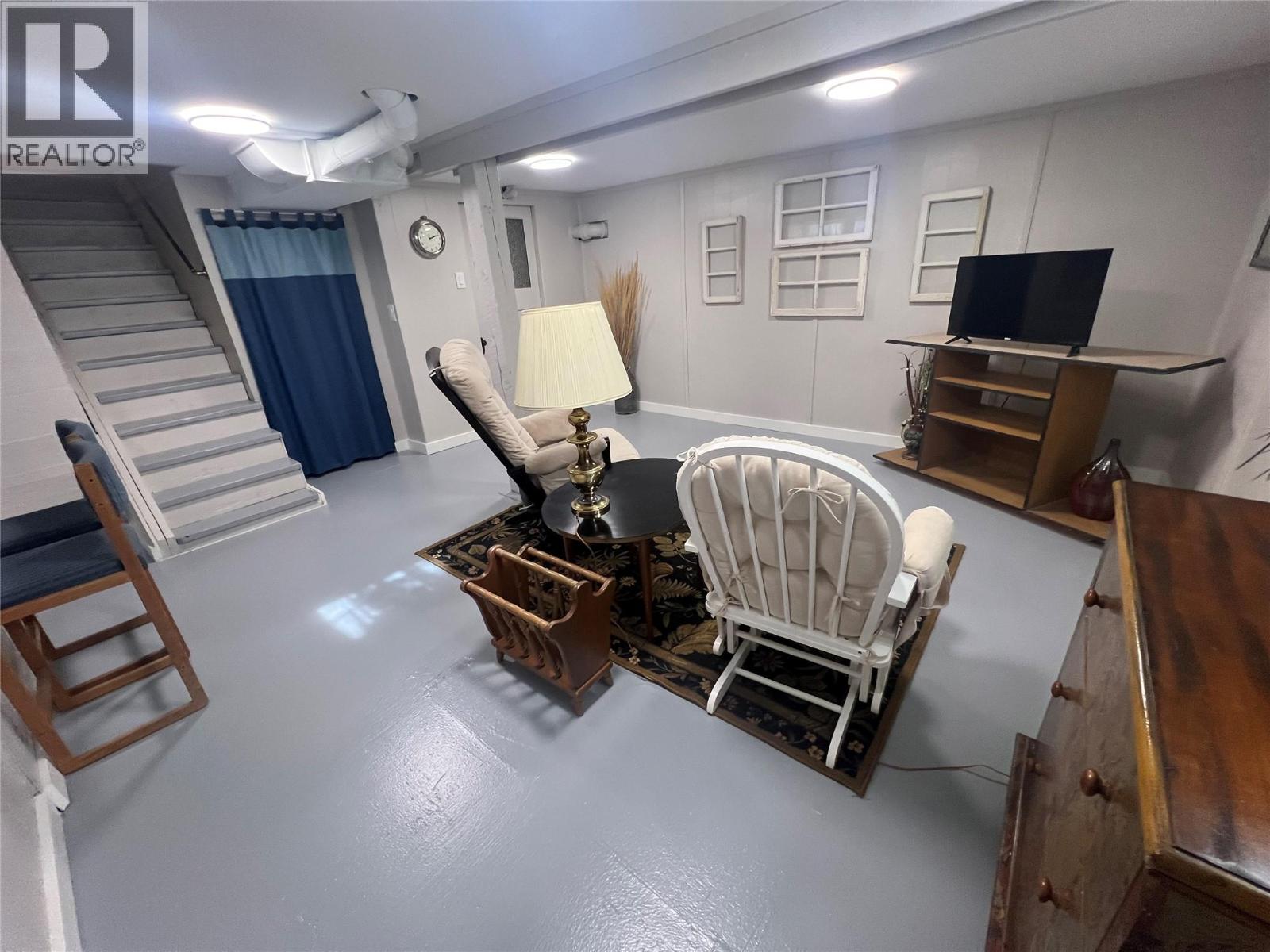 320 Okanagan Avenue SE - 24