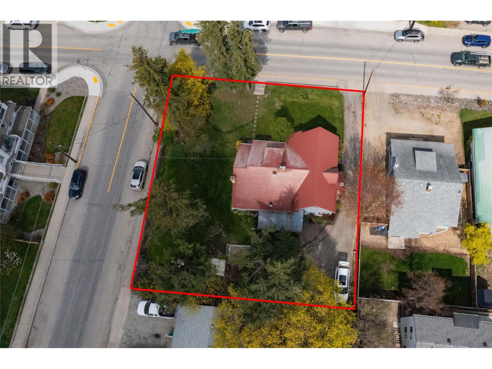 320 Okanagan Avenue SE - 38