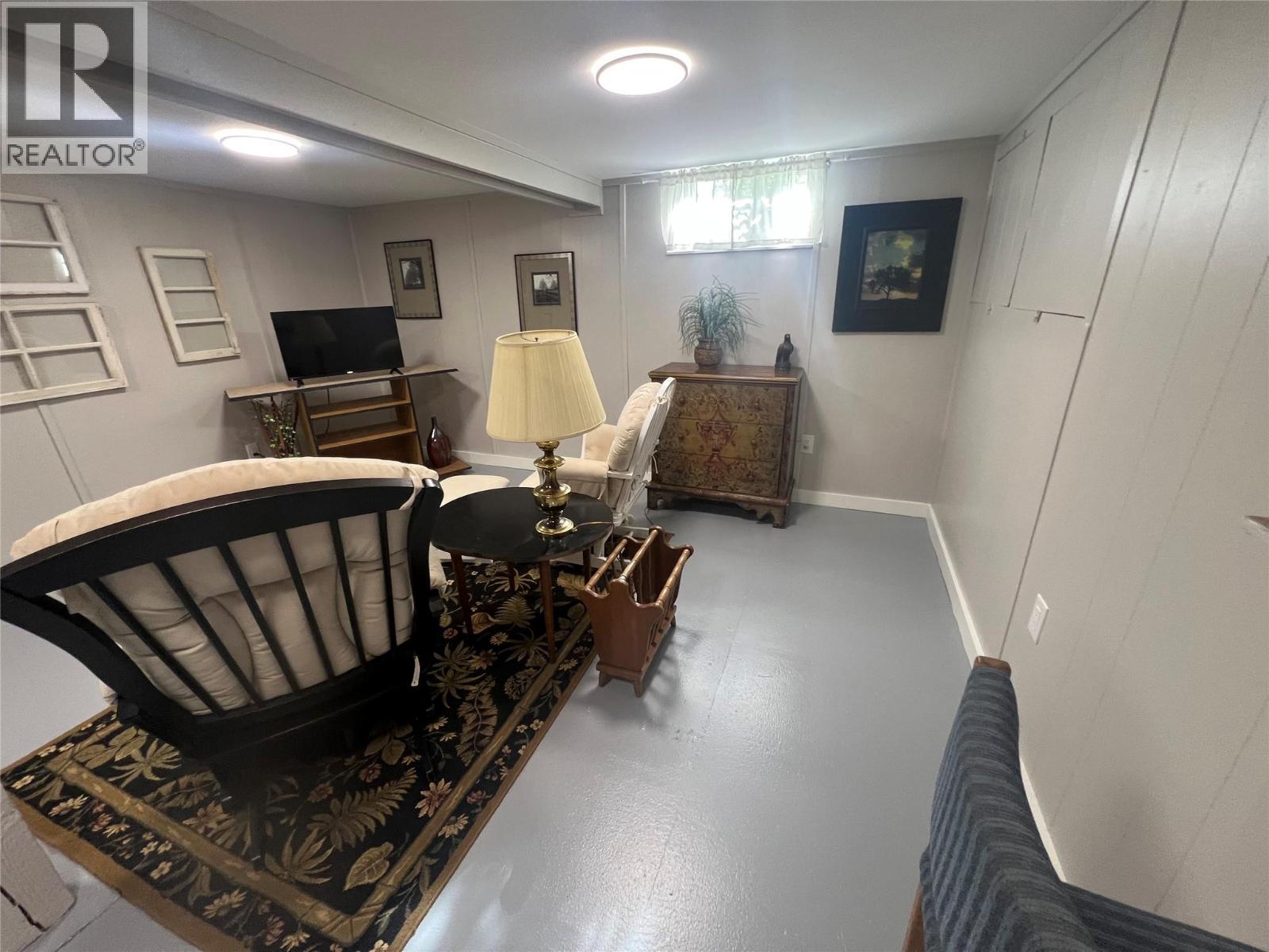 320 Okanagan Avenue SE - 23