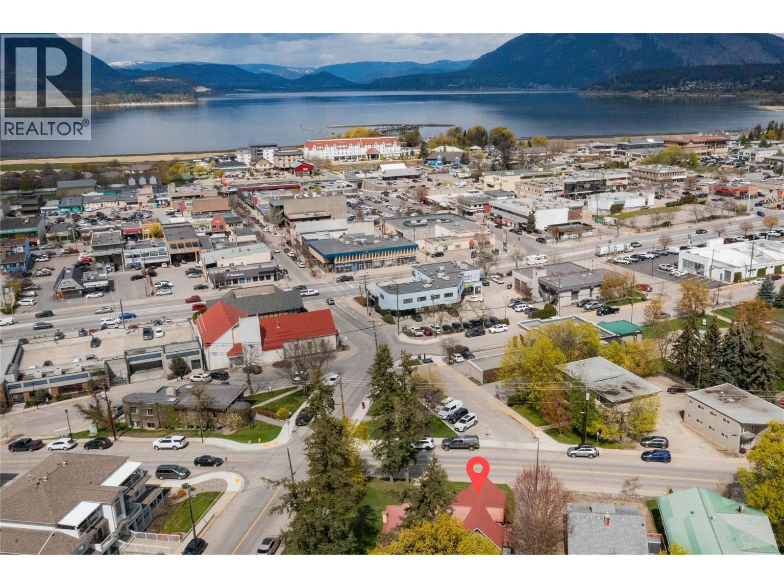 320 Okanagan Avenue SE - 36