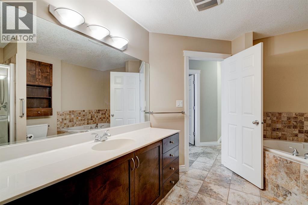 #3306 24 Hemlock Crescent SW - 11