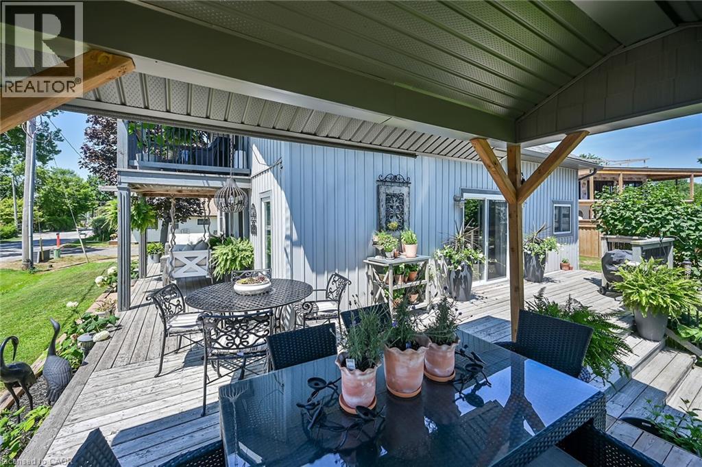 55 LAKESIDE Drive - 42