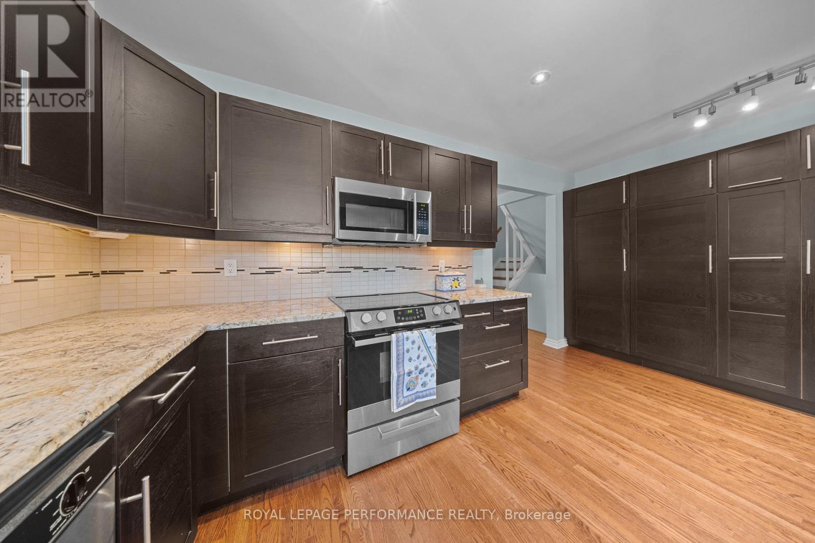 2177 BINGHAM STREET - 10
