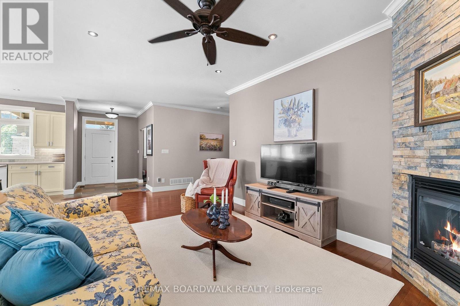 430 MAIN STREET - 6