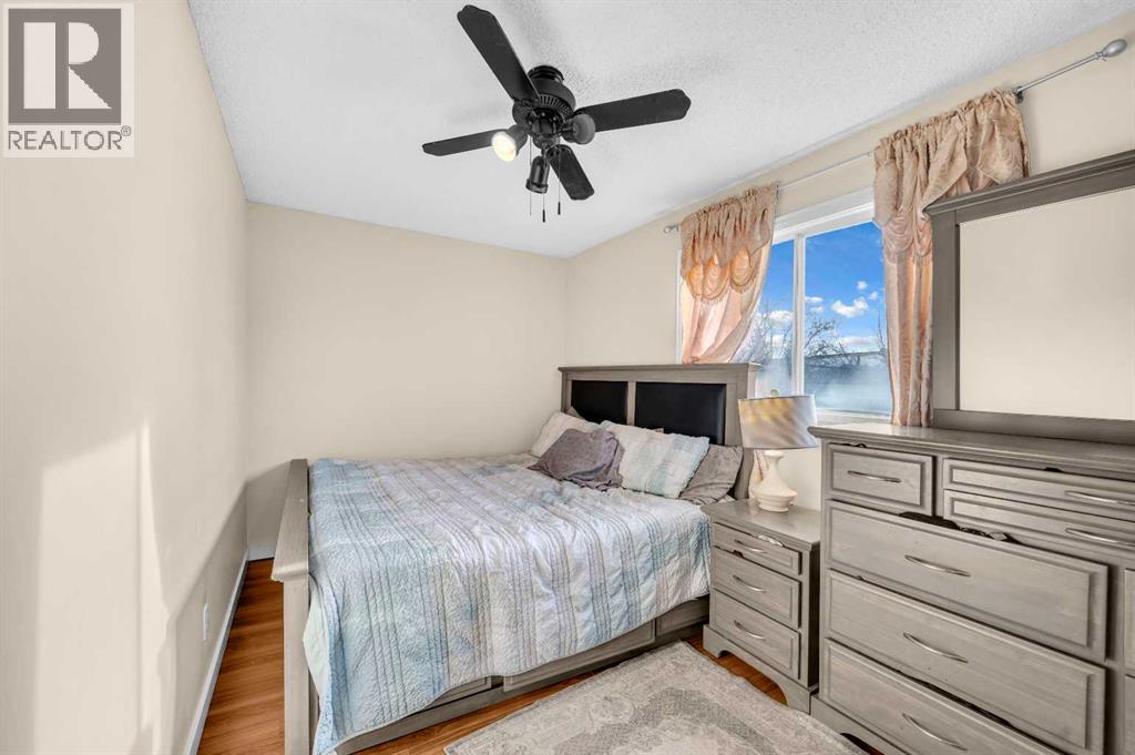 120 Castlebrook Rise NE - 14
