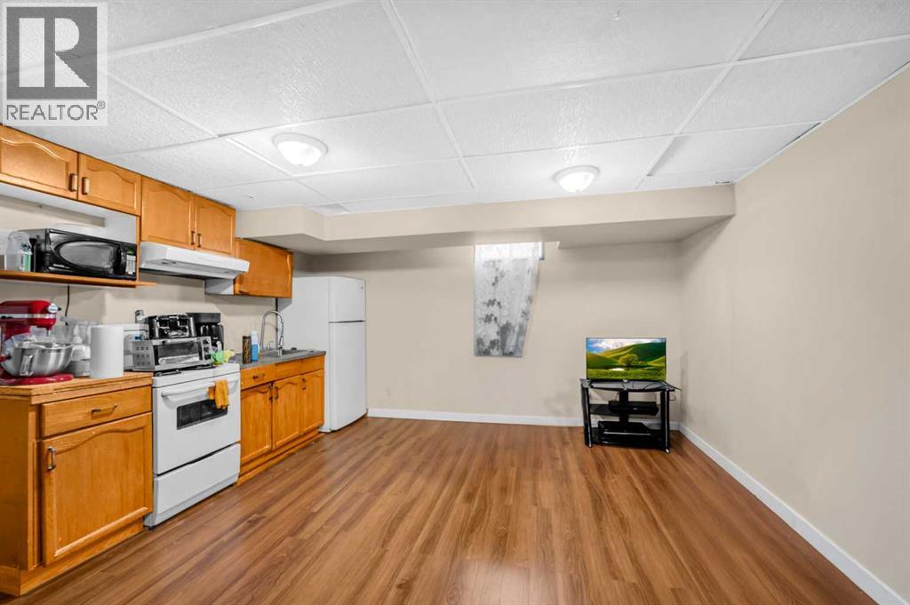 120 Castlebrook Rise NE - 17
