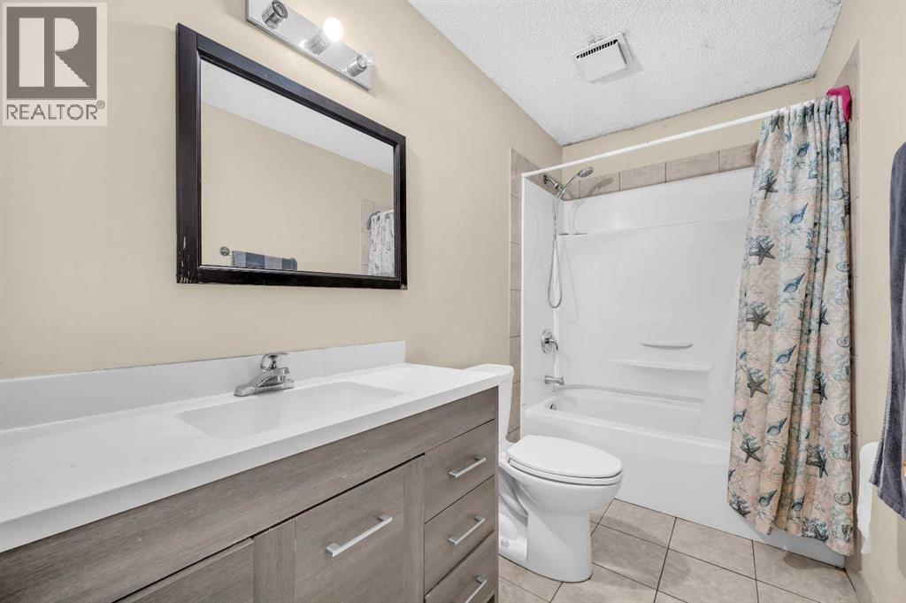120 Castlebrook Rise NE - 16