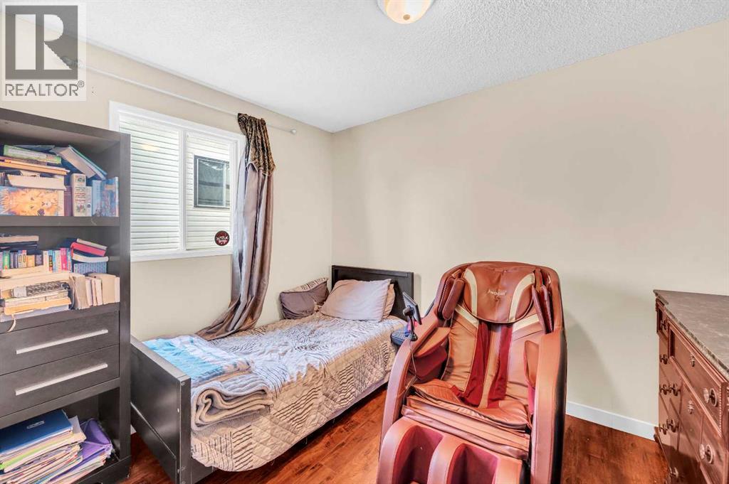 120 Castlebrook Rise NE - 12