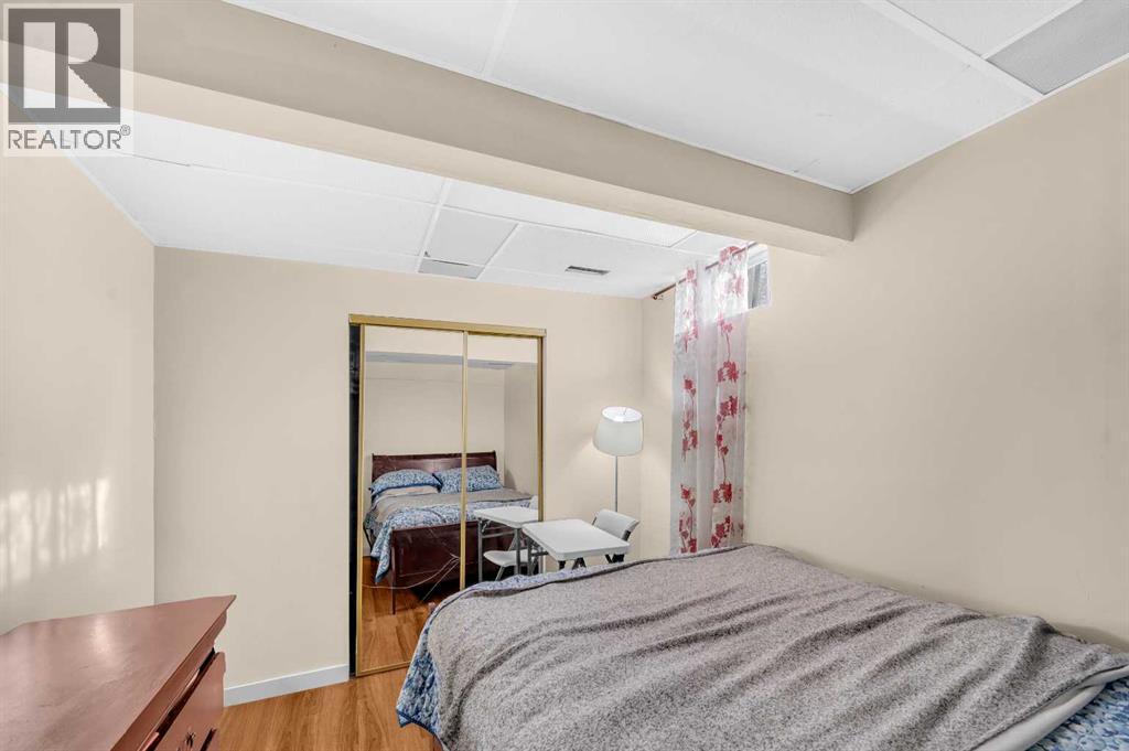 120 Castlebrook Rise NE - 18