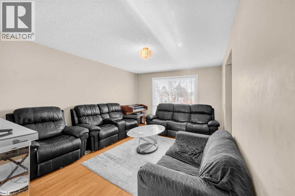 120 Castlebrook Rise NE - 6