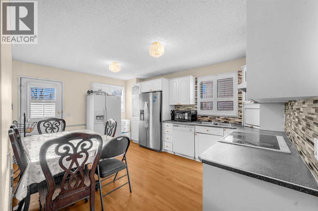 120 Castlebrook Rise NE - 8
