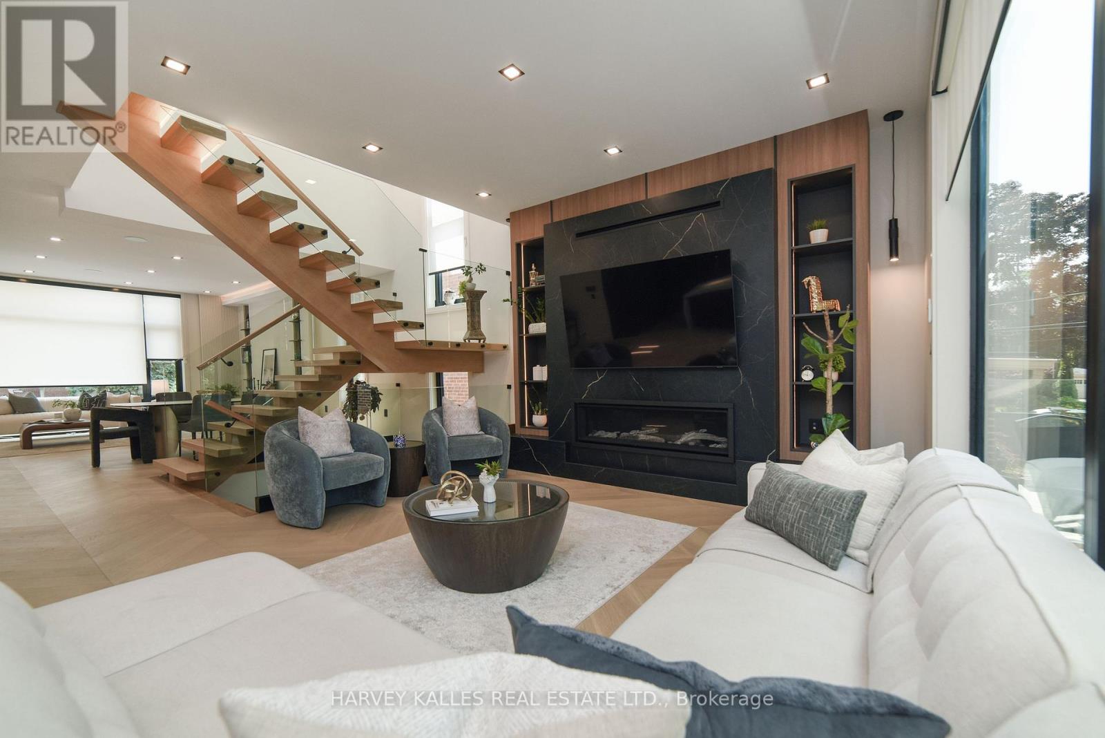 110 MONA DRIVE - 15