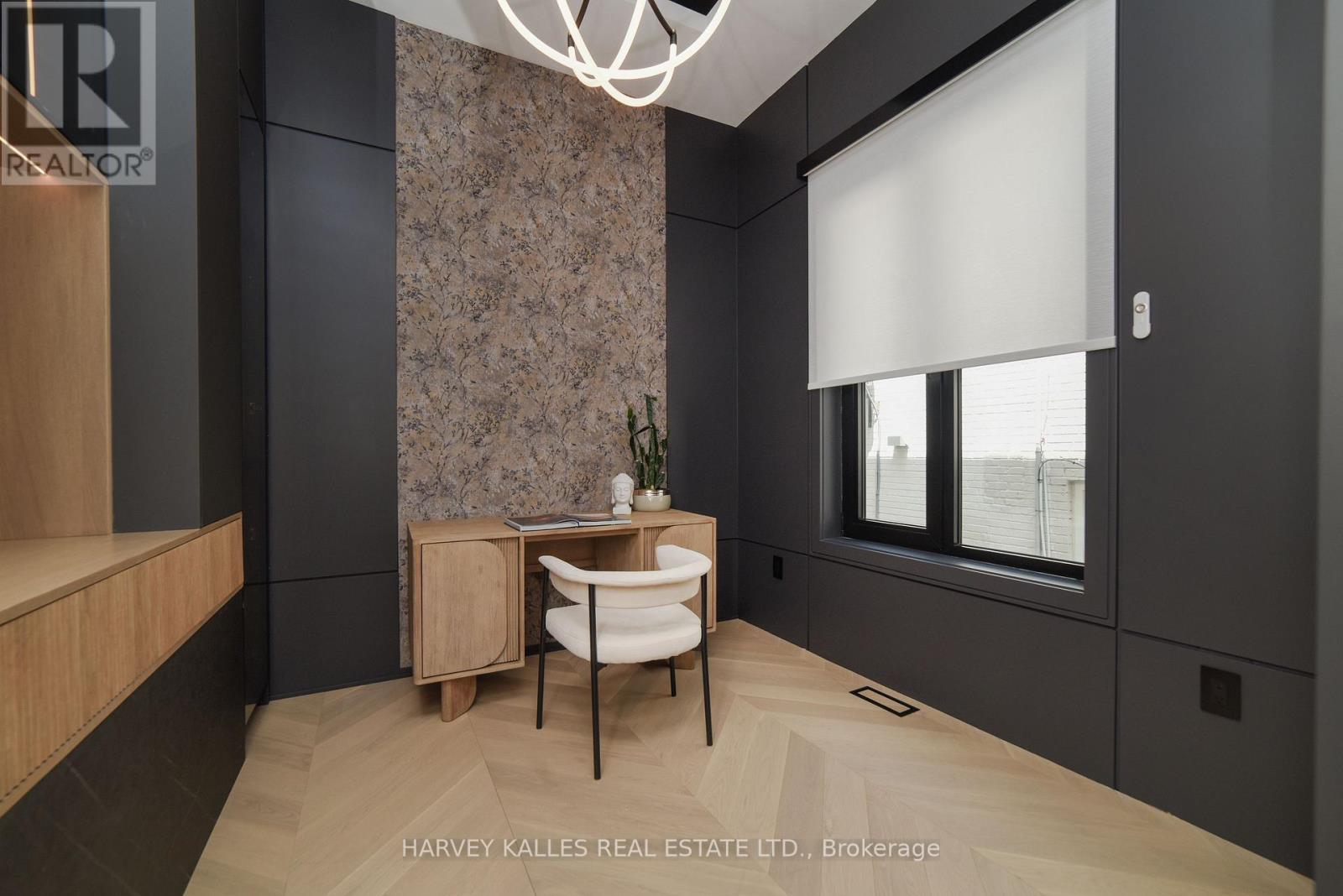 110 MONA DRIVE - 23