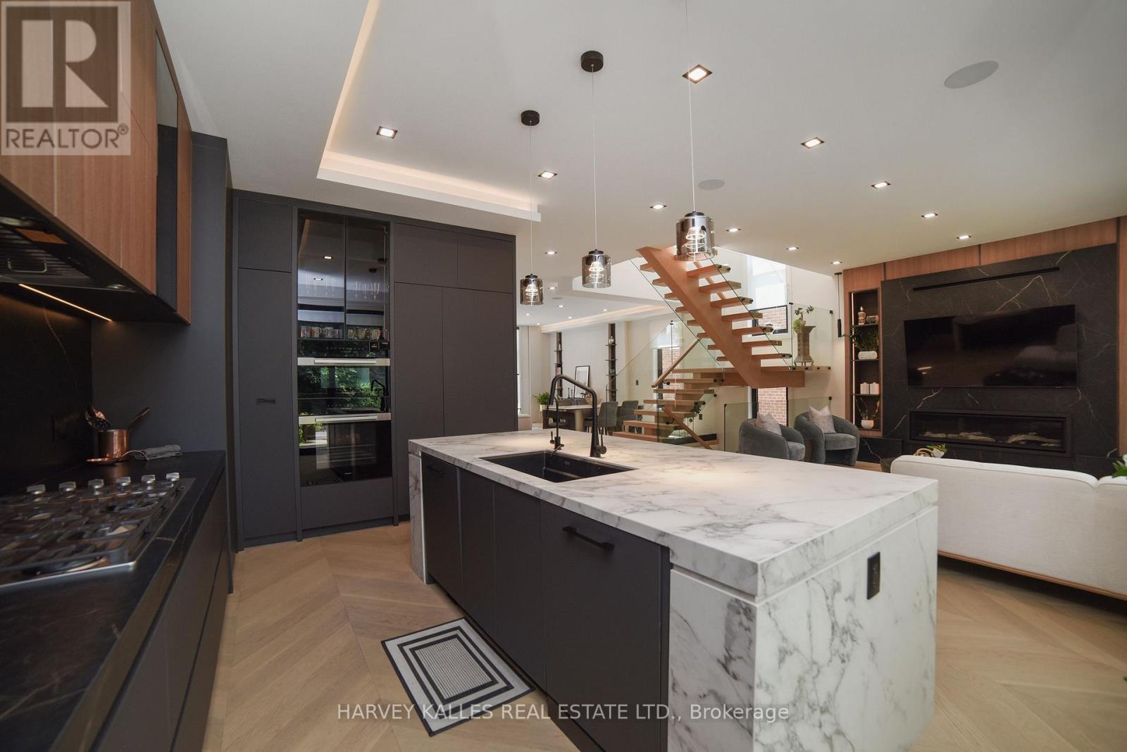 110 MONA DRIVE - 22