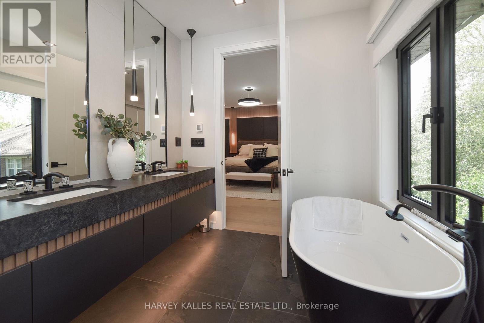 110 MONA DRIVE - 32