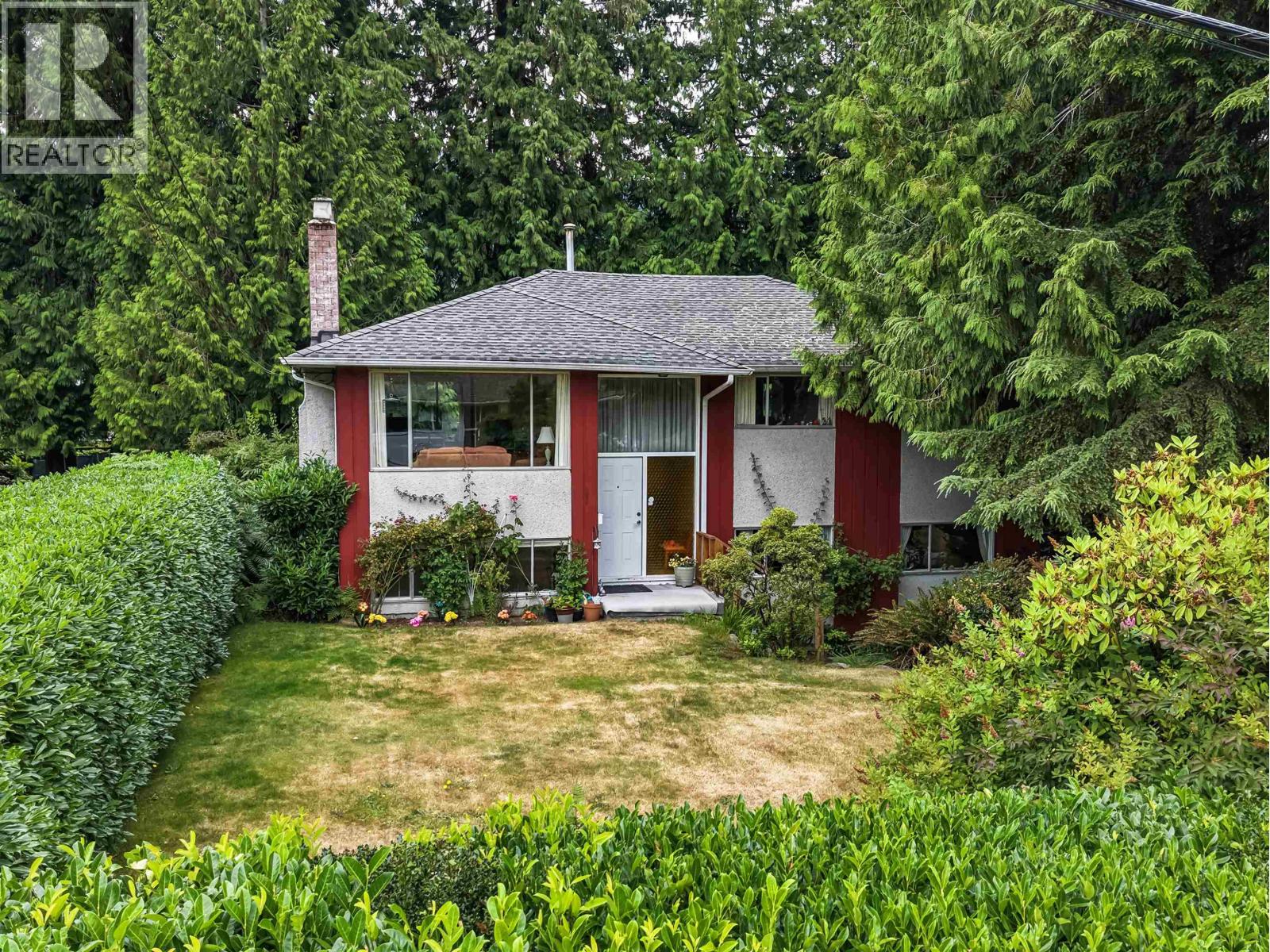 628 E ST. JAMES ROAD