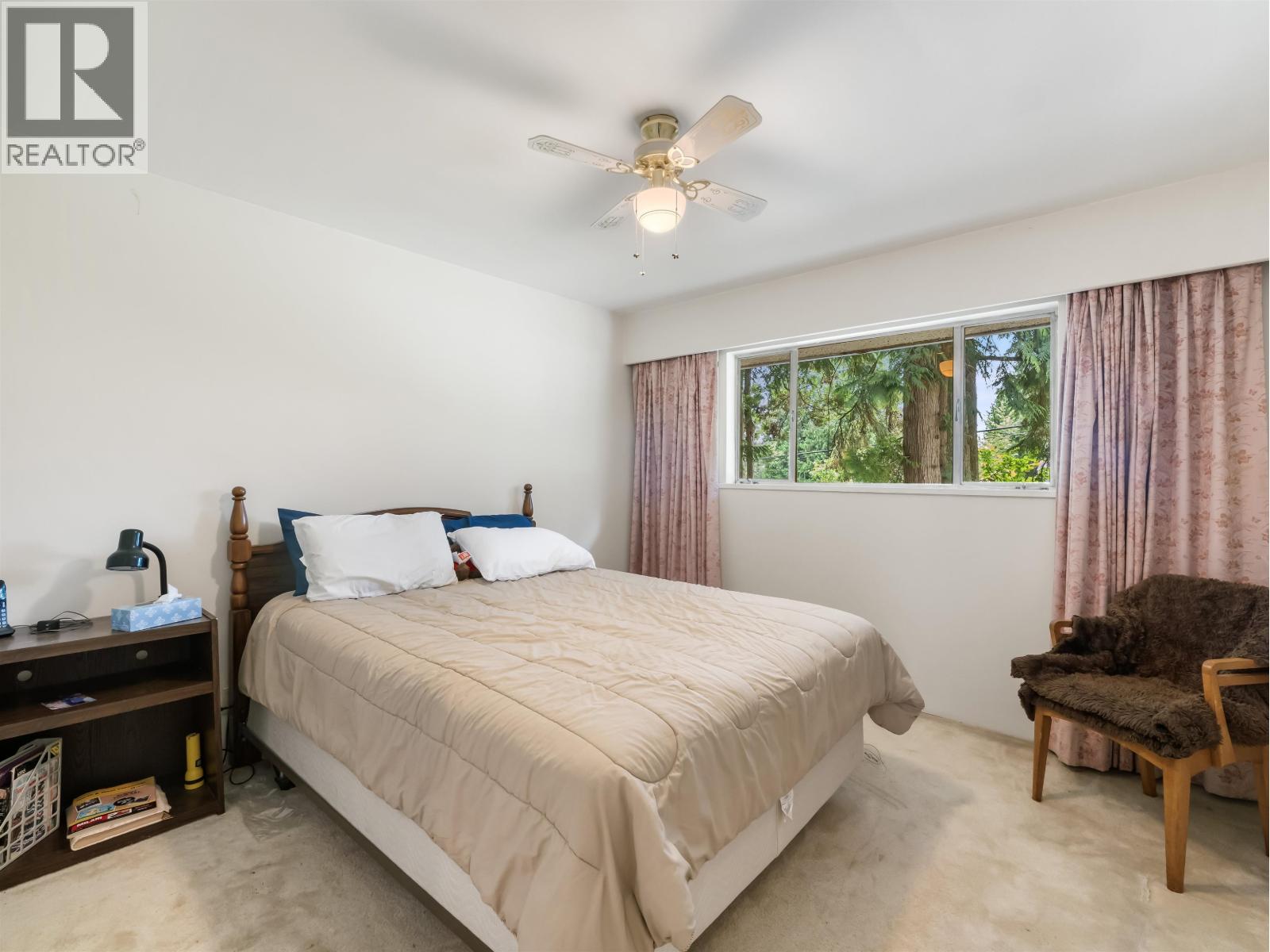 628 E ST. JAMES ROAD, North Vancouver