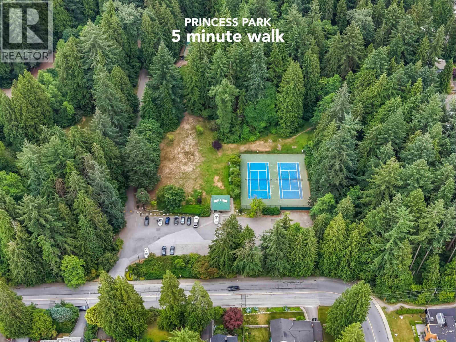 628 E ST. JAMES ROAD, North Vancouver