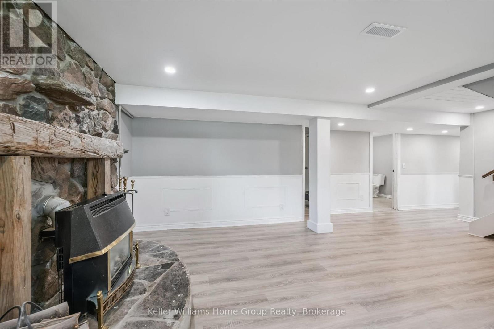 7988 WELLINGTON ROAD 12 - 28