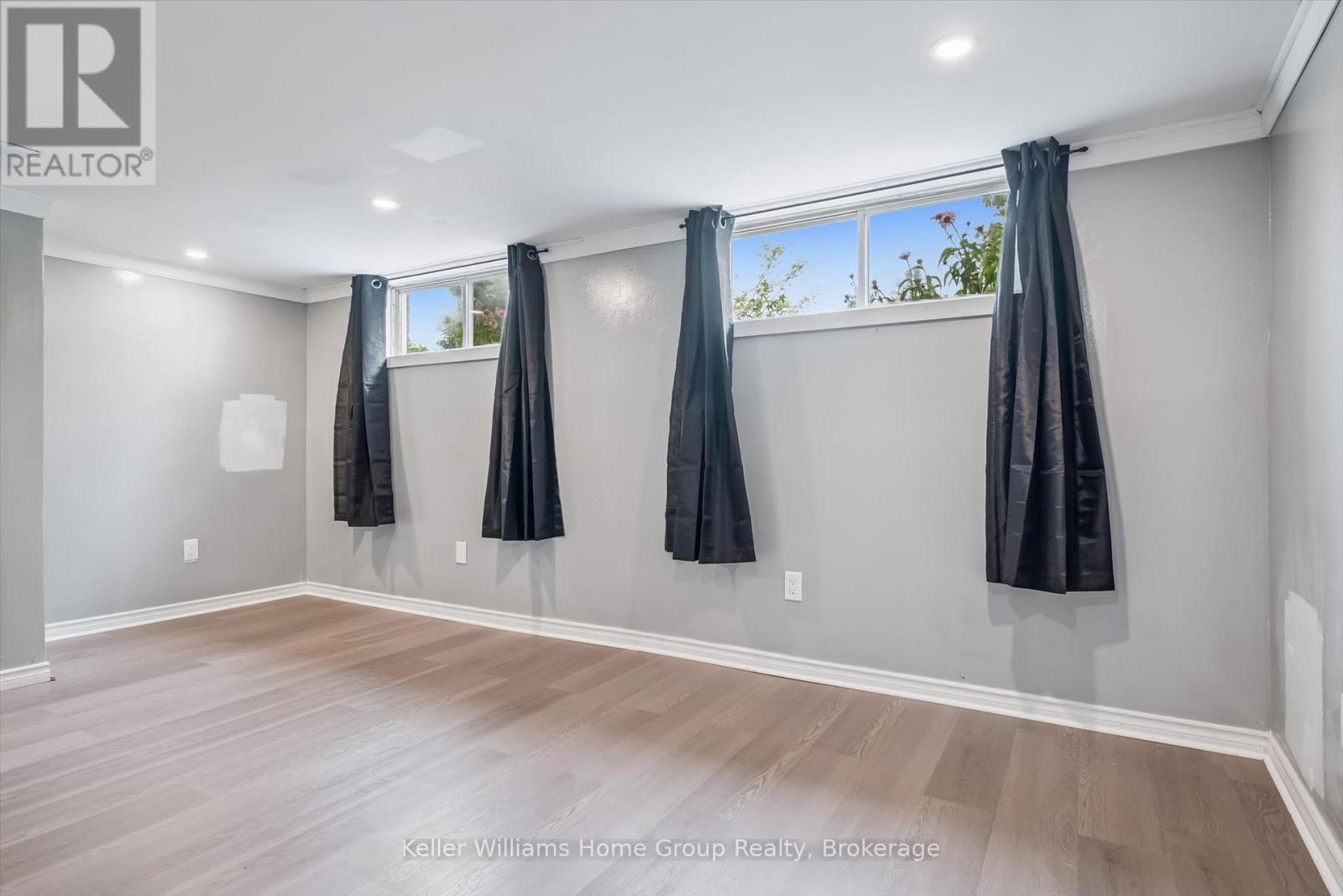 7988 WELLINGTON ROAD 12 - 31