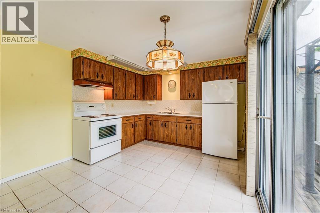 76 PEPPERWOOD Crescent - Image 12