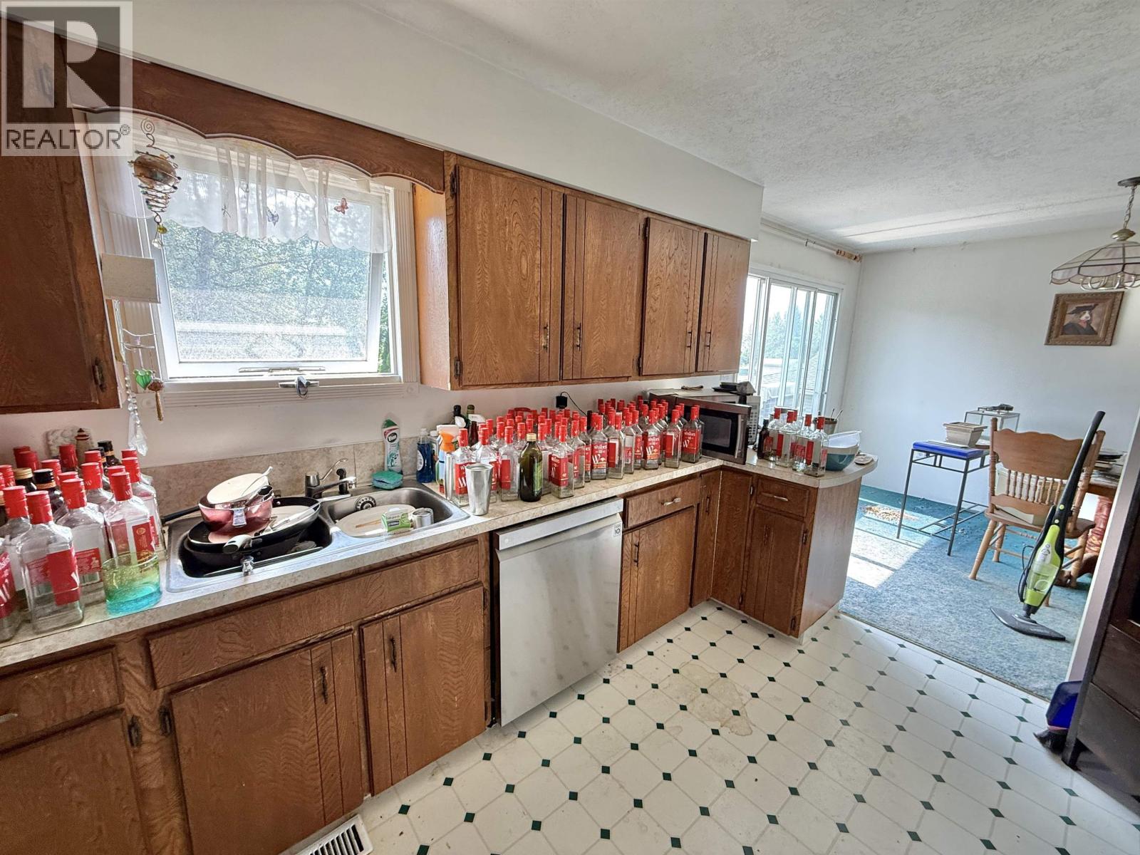 834 ROLPH STREET - 20