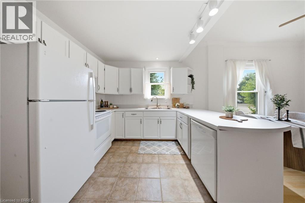 254 ERIE Avenue - Image 12