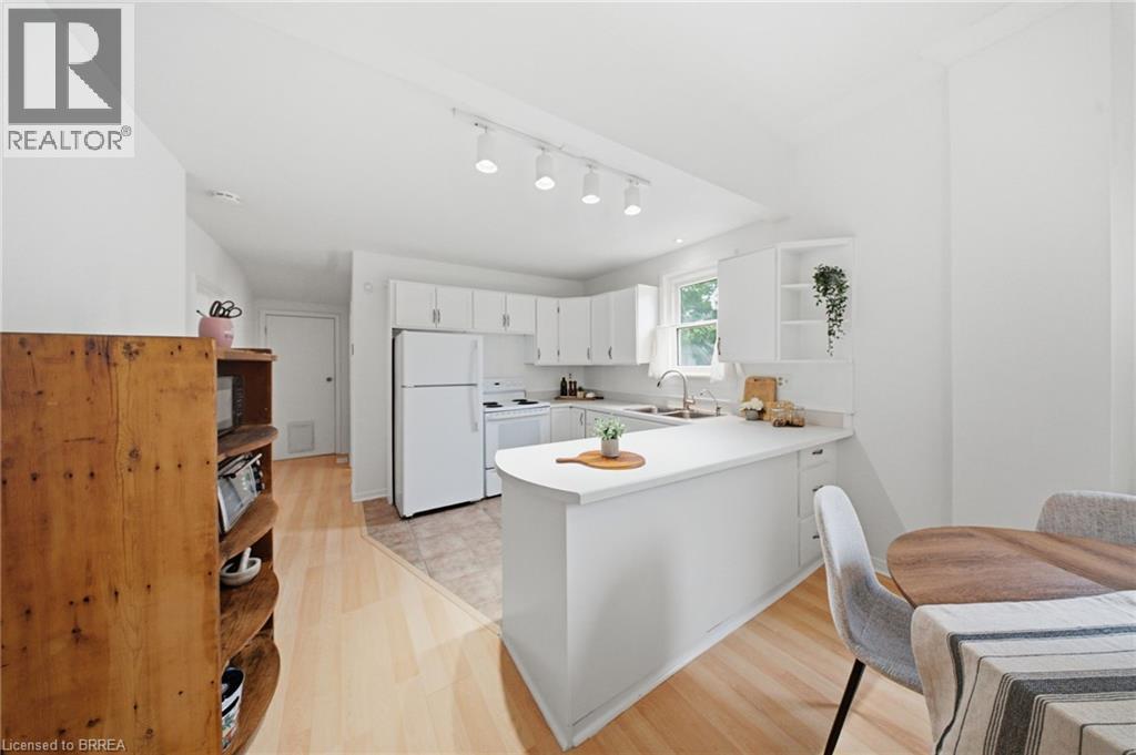 254 ERIE Avenue - Image 9