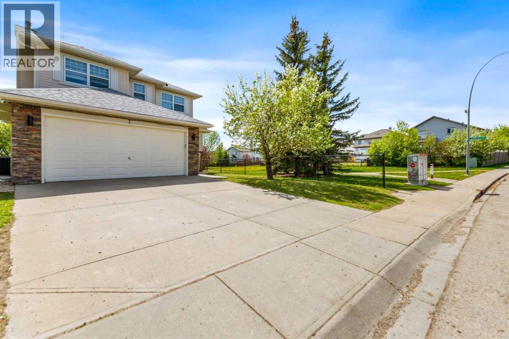 7 Country Hills Park NW - 6