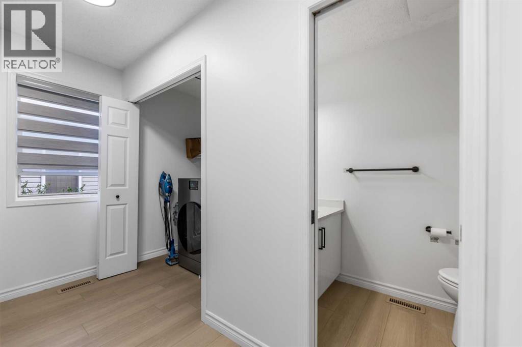 7 Country Hills Park NW - 18