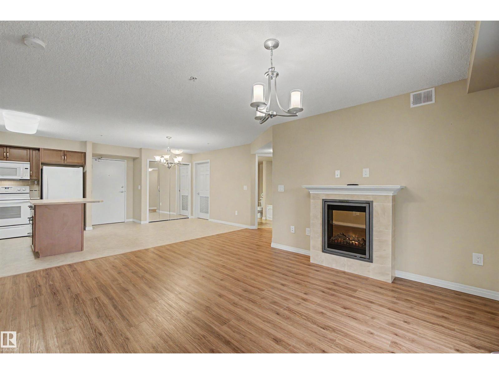 #215 4450 MCCRAE AV NW - 16