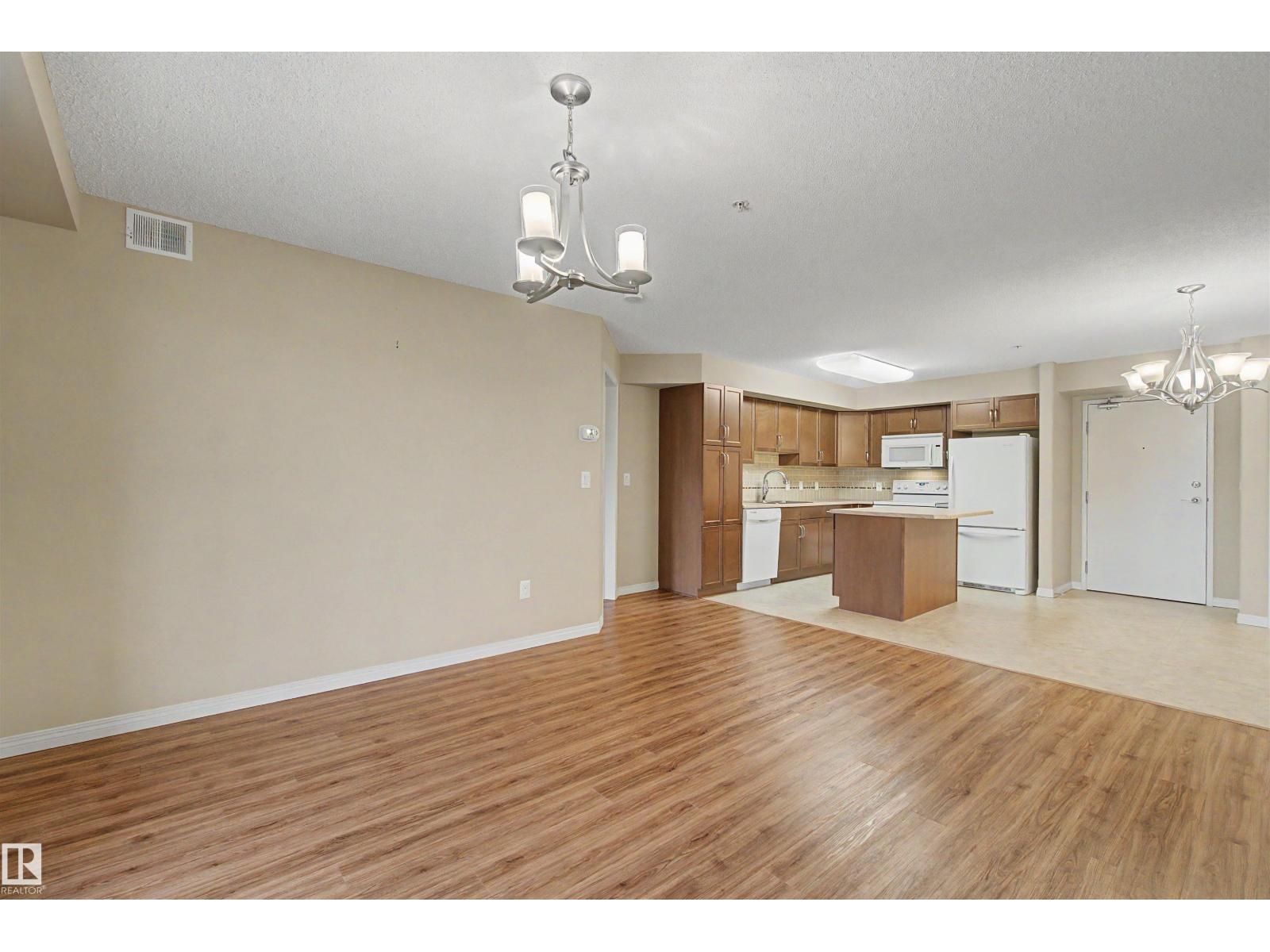 #215 4450 MCCRAE AV NW - 17