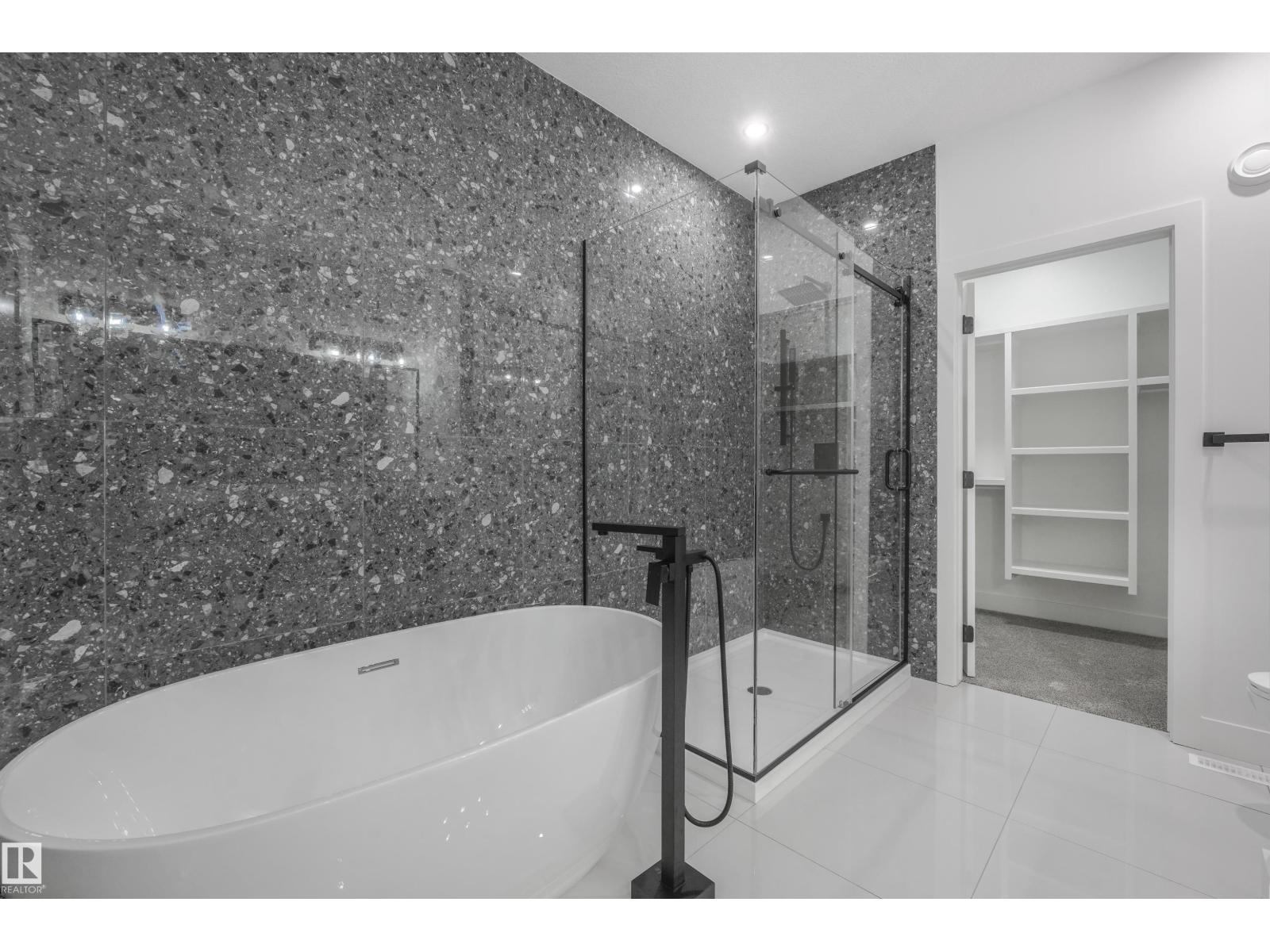 3507 44 Avenue - 48