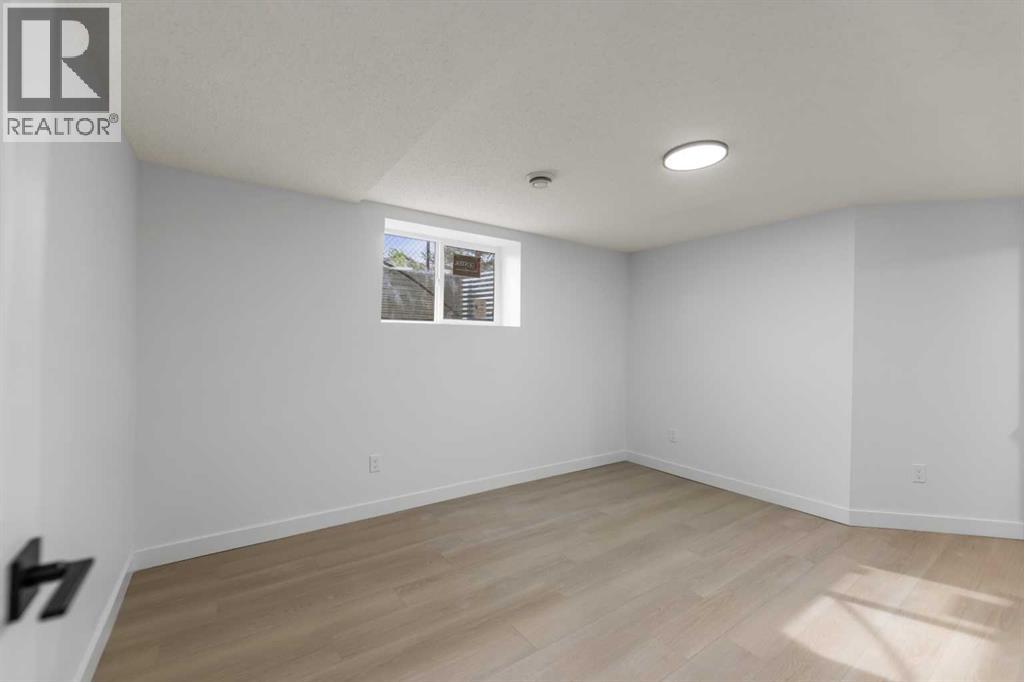 7 Country Hills Park NW - 44