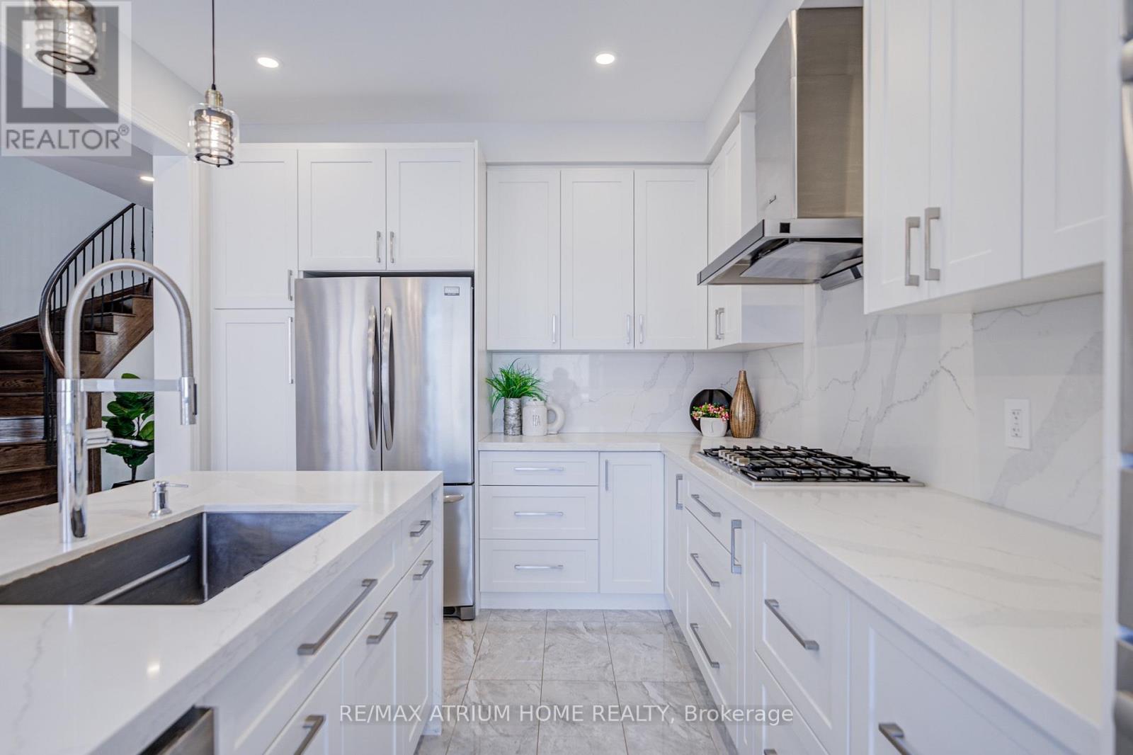 368 ROY HARPER AVENUE - 18
